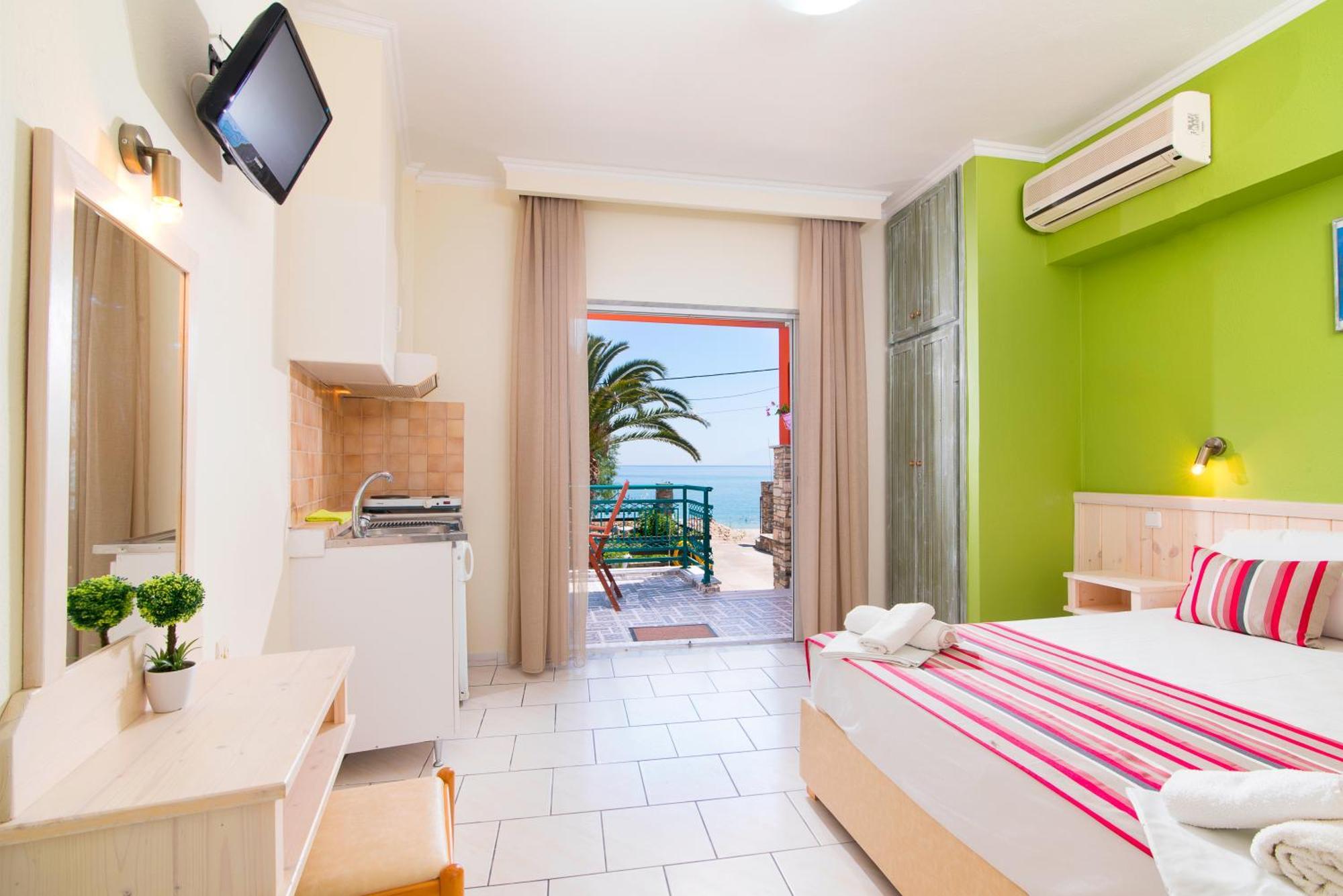 Castaway Suites - Studios Christos Limenaria  Exterior foto