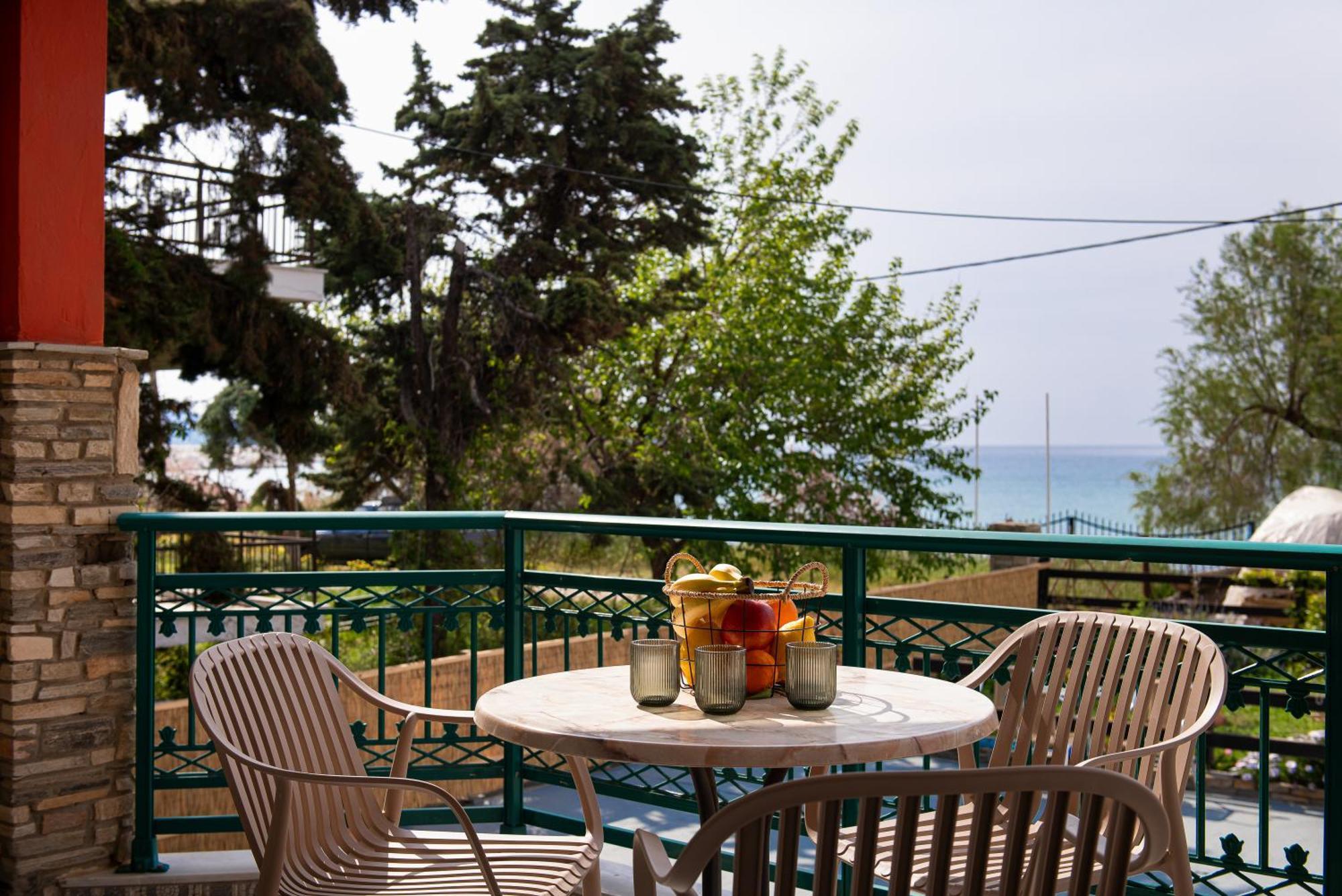Castaway Suites - Studios Christos Limenaria  Exterior foto