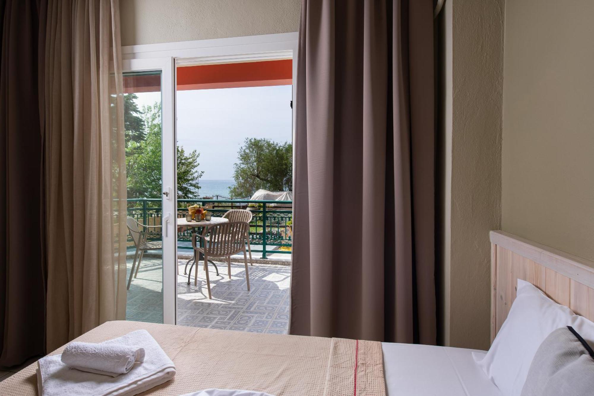 Castaway Suites - Studios Christos Limenaria  Exterior foto