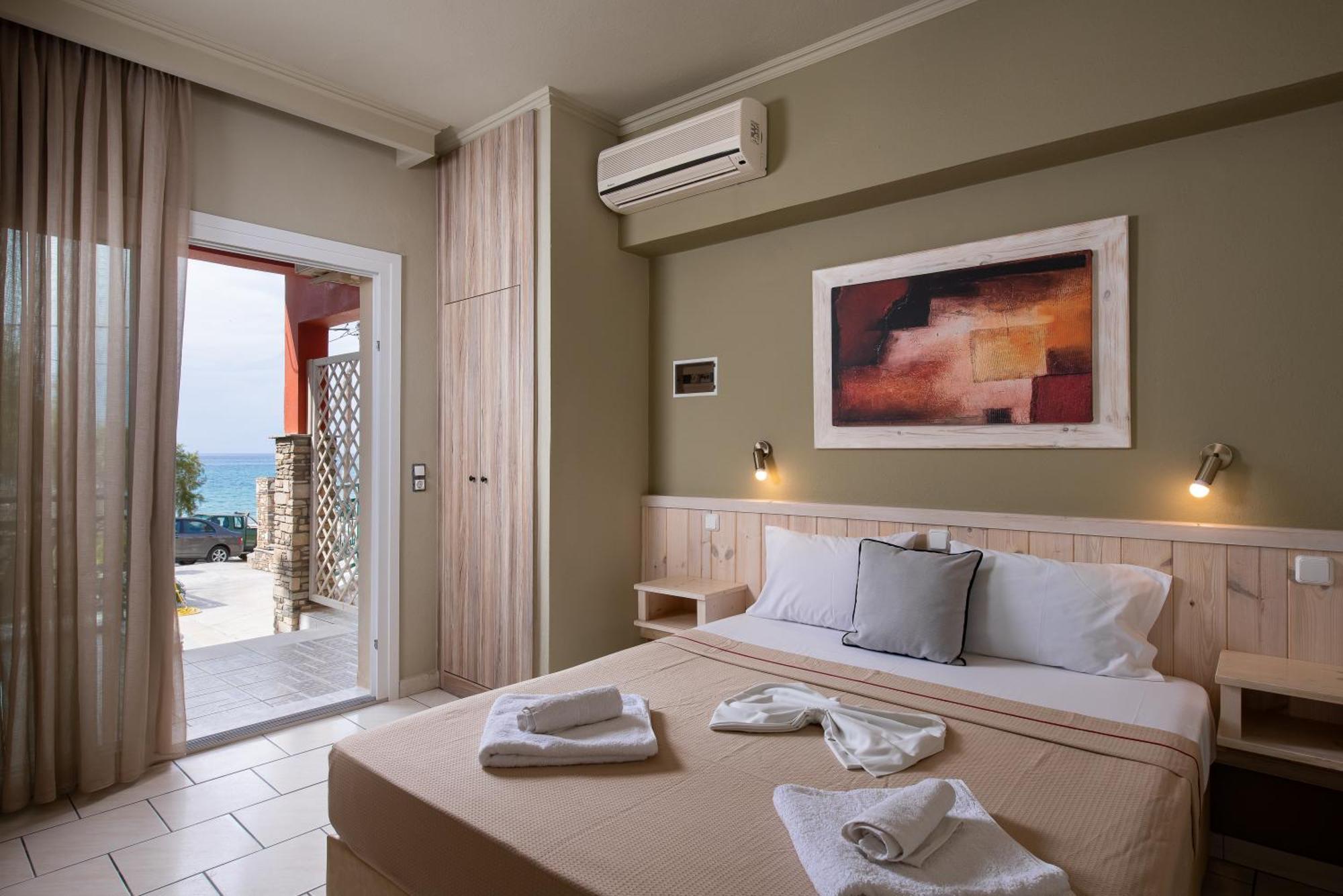 Castaway Suites - Studios Christos Limenaria  Exterior foto